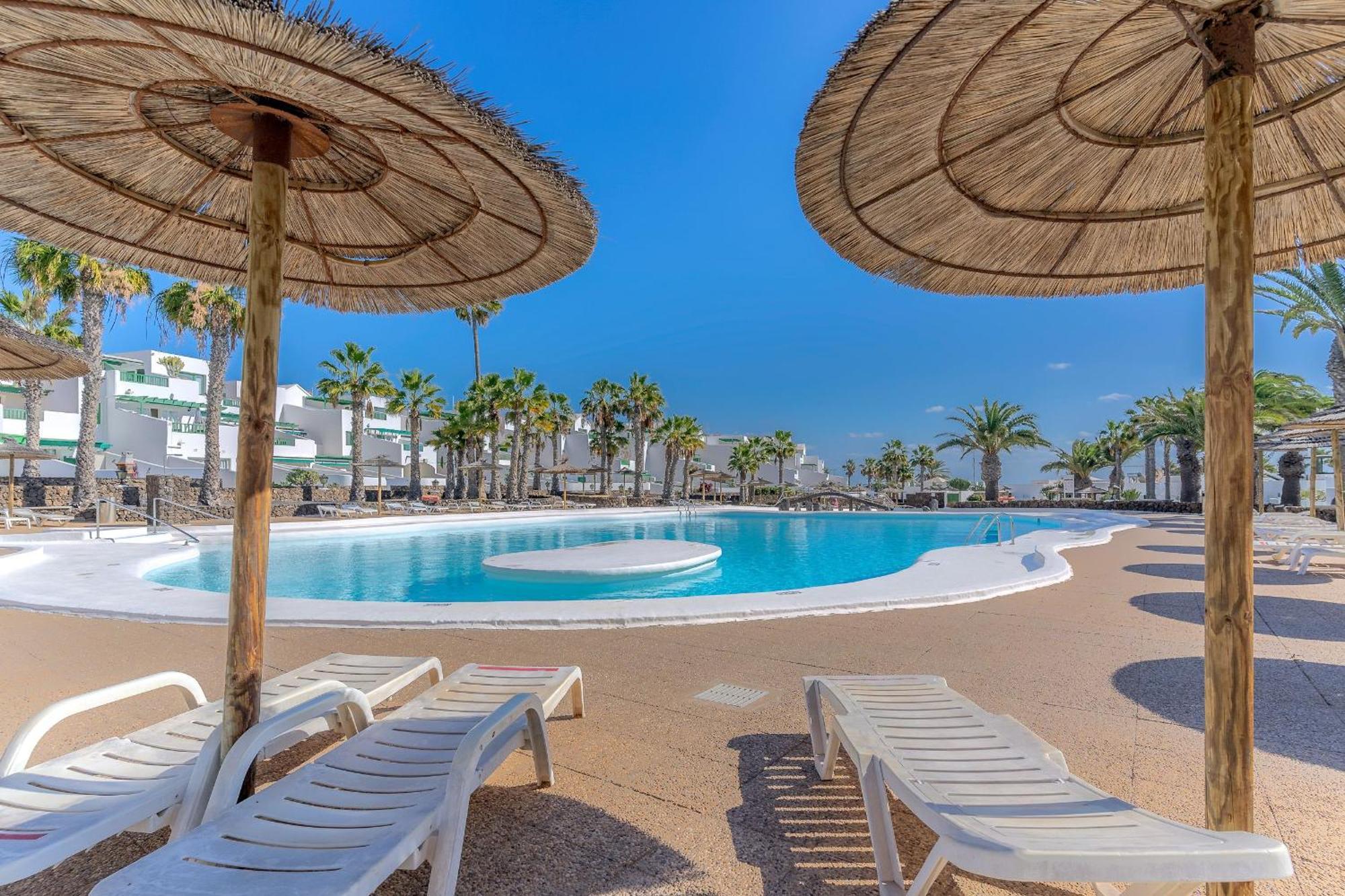 Fantástico apartamento en Las Coronas, gran terraza con vistas al mar y recién reformado completamente Costa Teguise Exterior foto