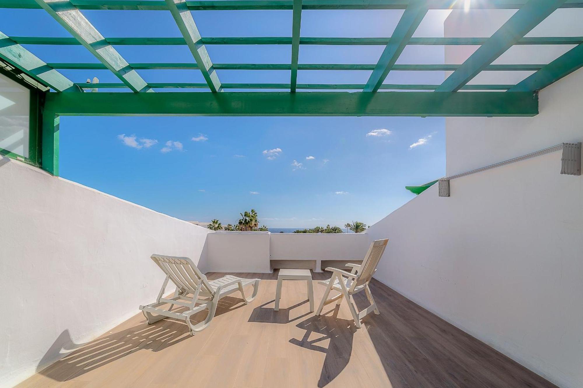 Fantástico apartamento en Las Coronas, gran terraza con vistas al mar y recién reformado completamente Costa Teguise Exterior foto
