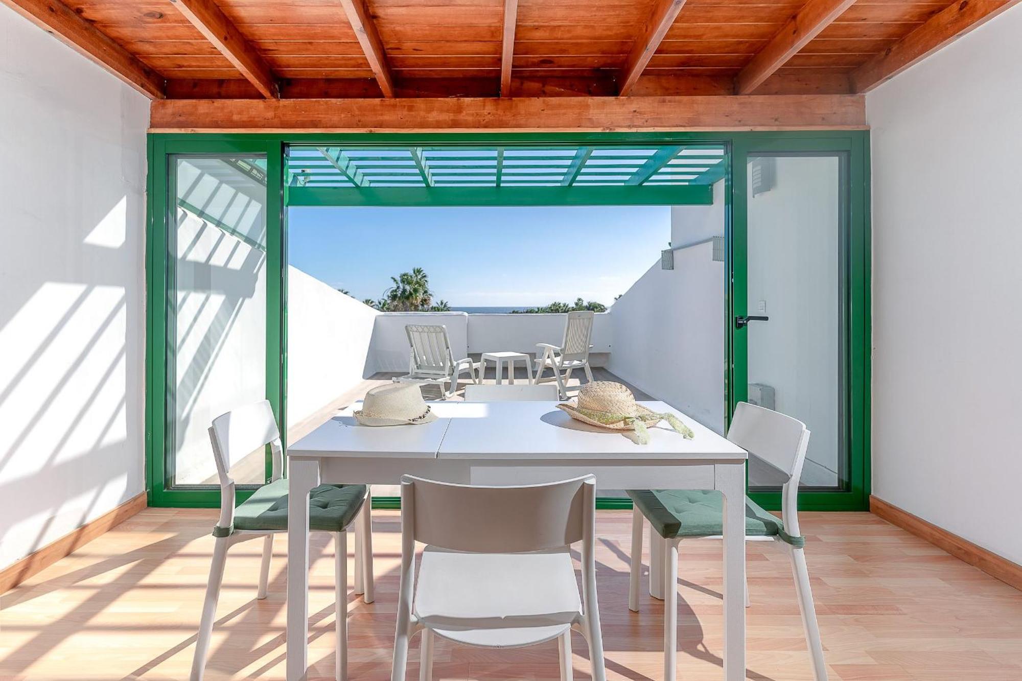 Fantástico apartamento en Las Coronas, gran terraza con vistas al mar y recién reformado completamente Costa Teguise Exterior foto